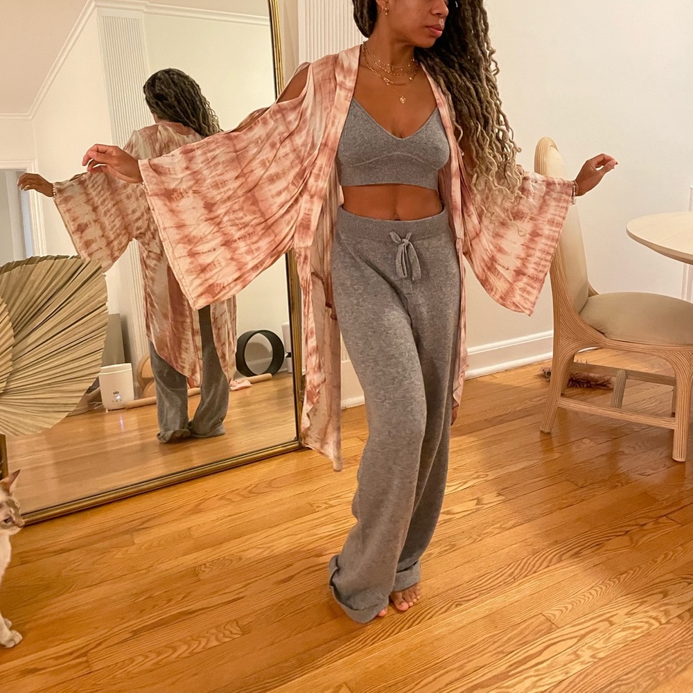 Daughters of culture Pink and white coverup size s